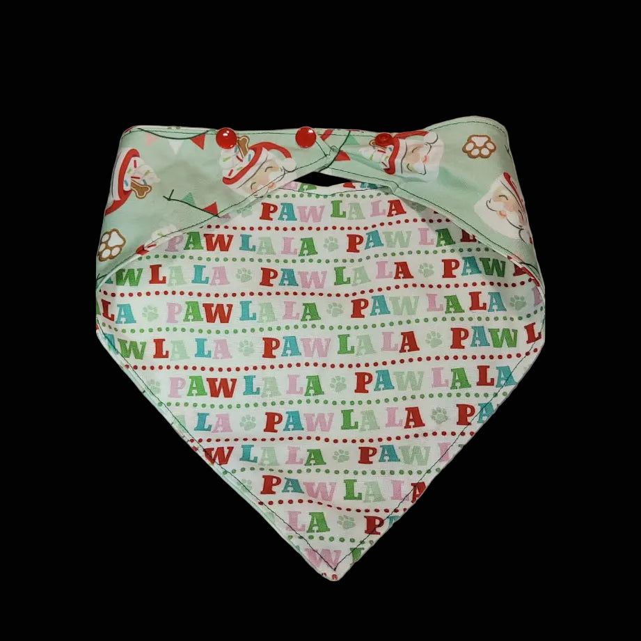 Dog bandana with 'Pawlala Pawlala' pattern 